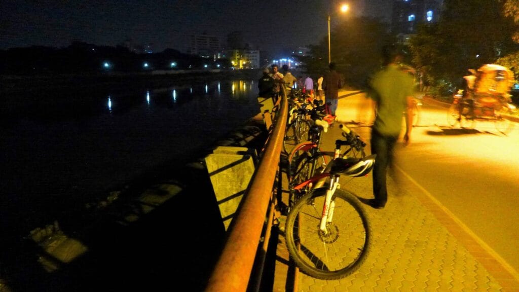 Banani bridge footpath — Mohammad Tauheed