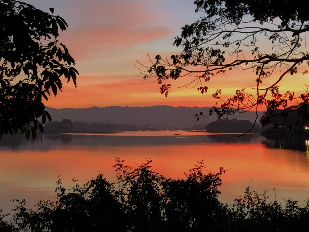 Sunset by the roads of Rangamati – photo by Mohammad Tauheed